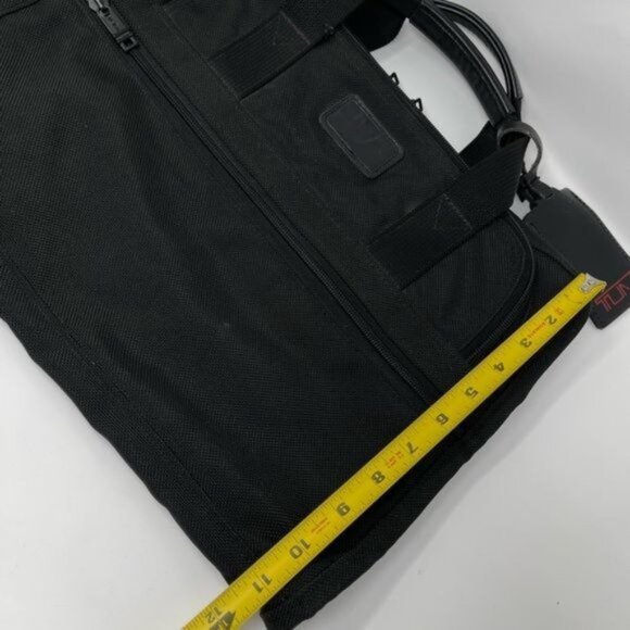 Tumi 207D3 Slim Black Nylon Ballistic Mini Laptop Ipad Computer Travel Bag - Picture 11 of 16